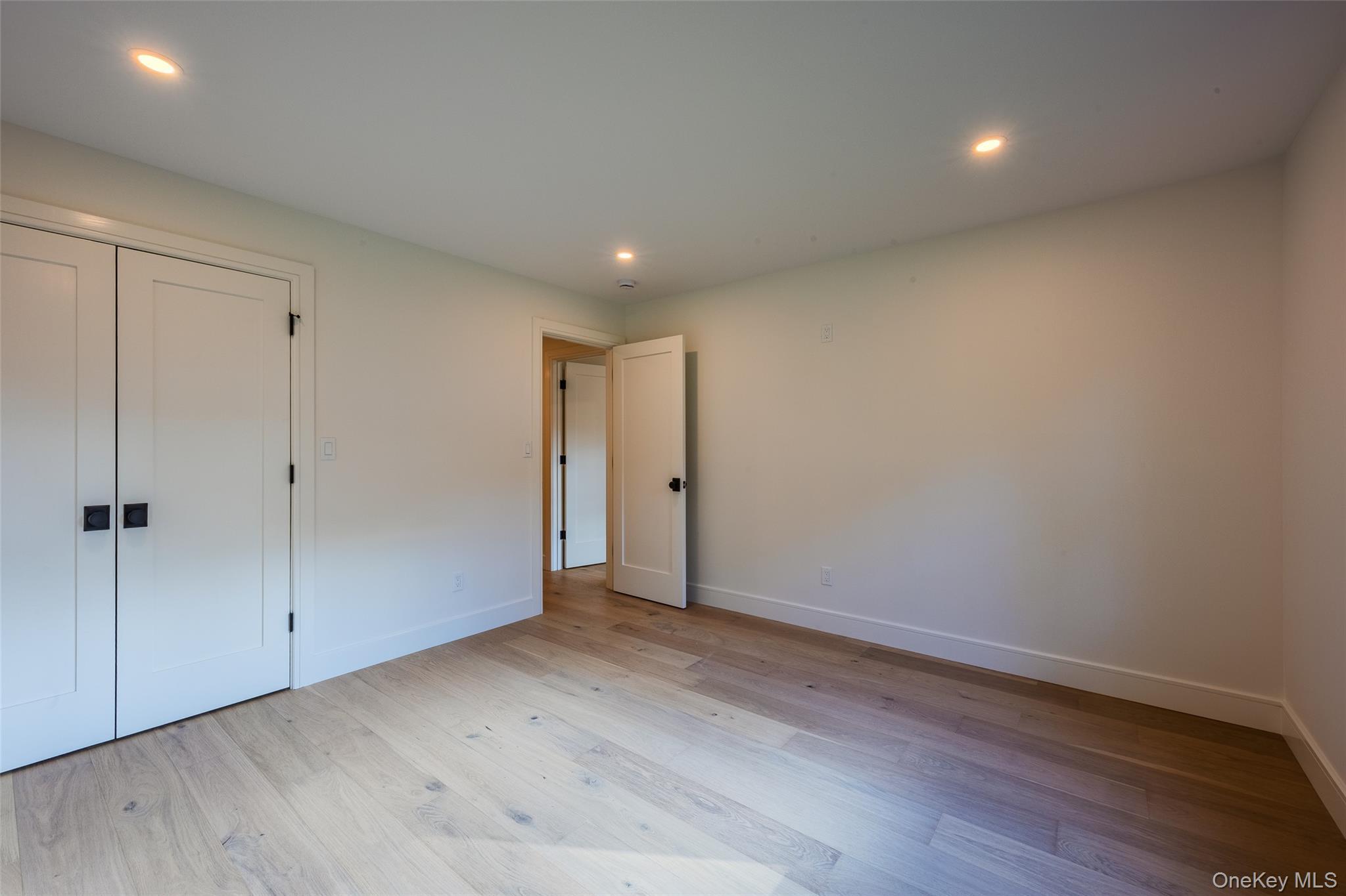 Single Family Seward Suffolk County, NY 11746, MLS-924617-32