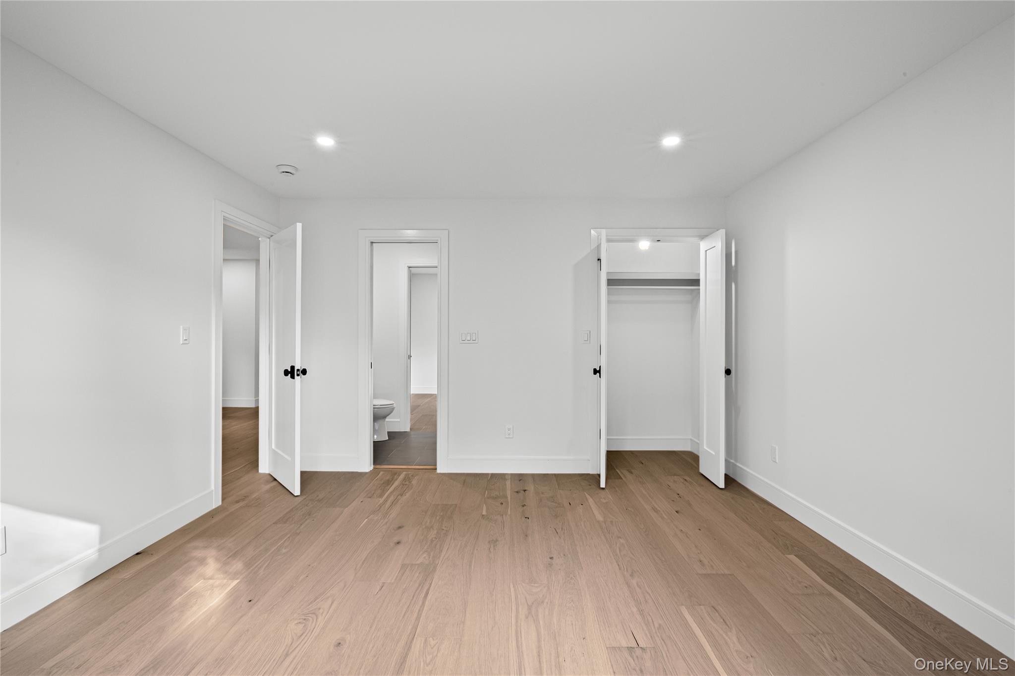 Single Family Seward Suffolk County, NY 11746, MLS-924617-33