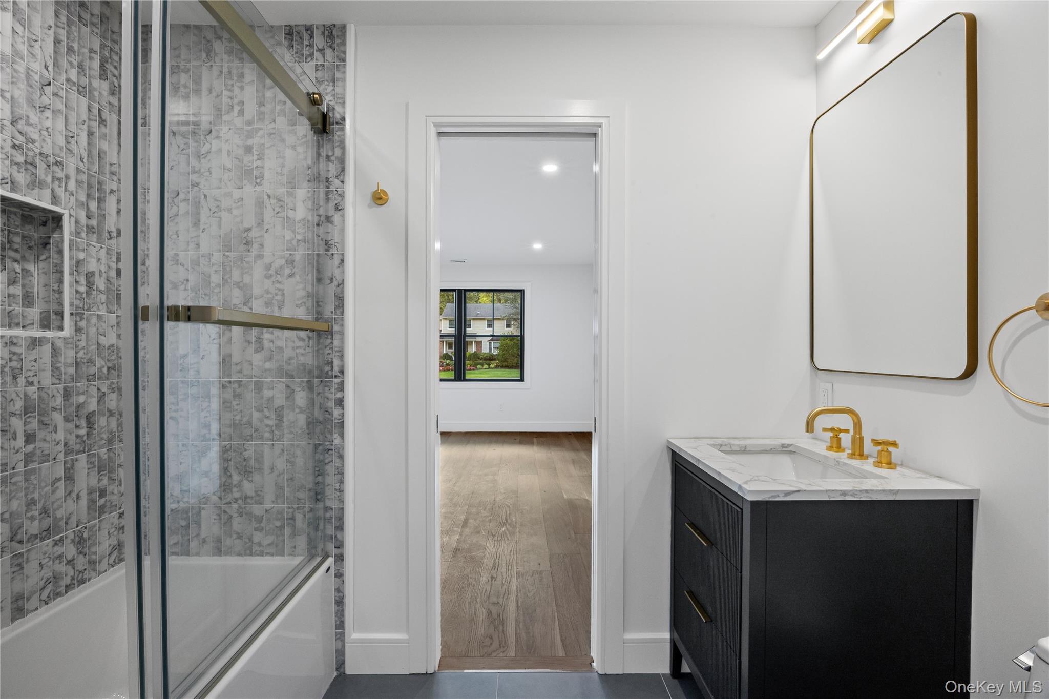 Single Family Seward Suffolk County, NY 11746, MLS-924617-34