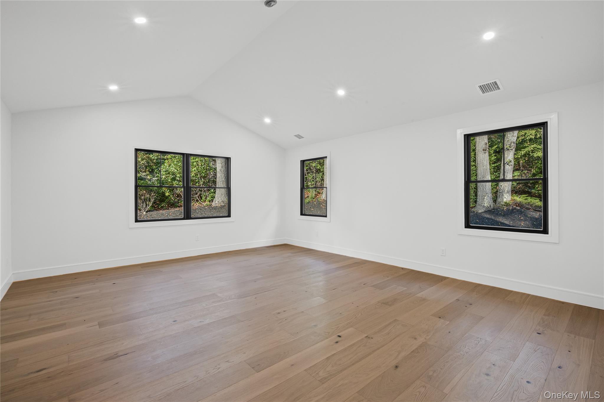 Single Family Seward Suffolk County, NY 11746, MLS-924617-36