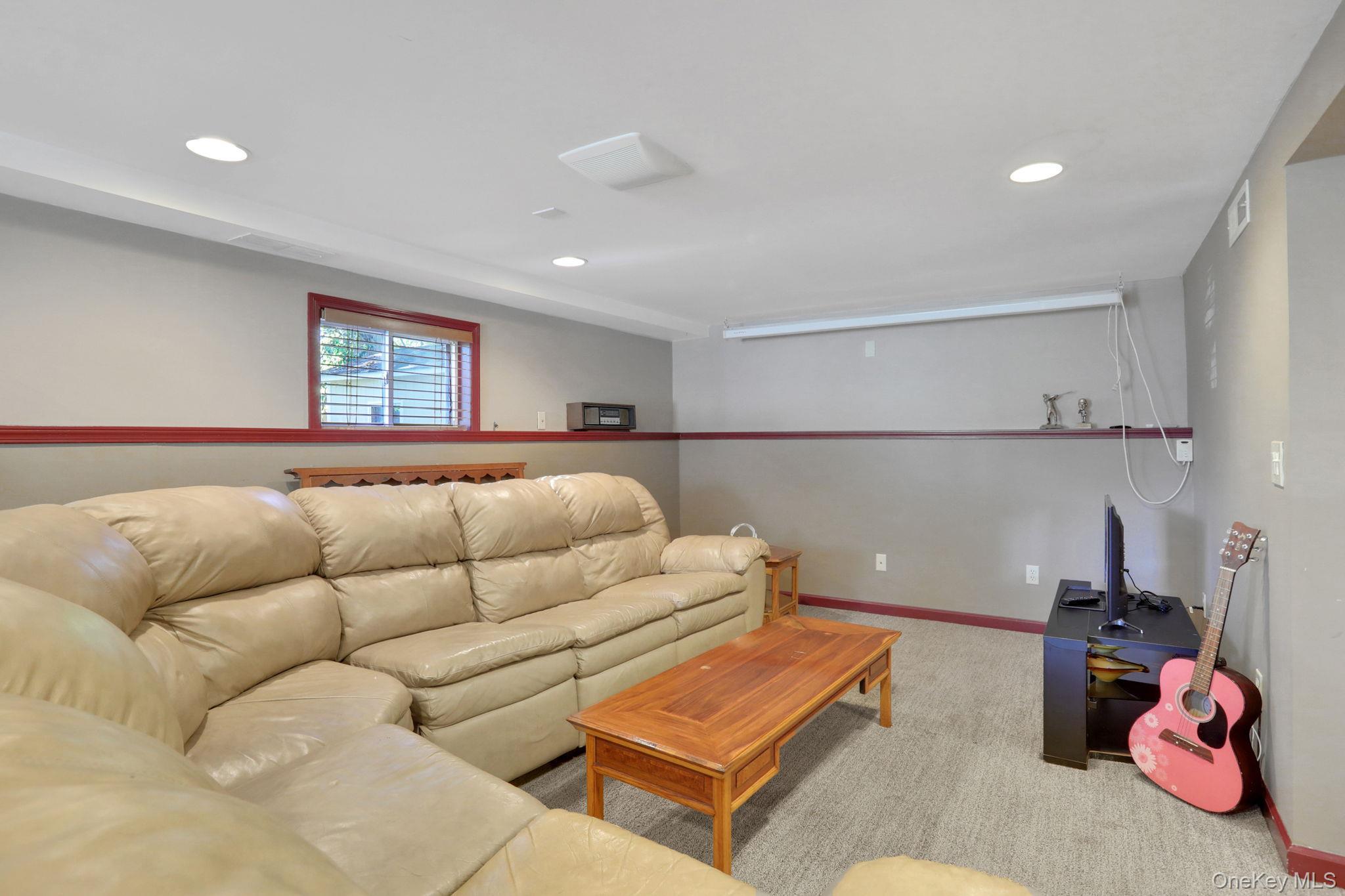 Single Family Benton  Dutchess County, NY 12603, MLS-924618-24