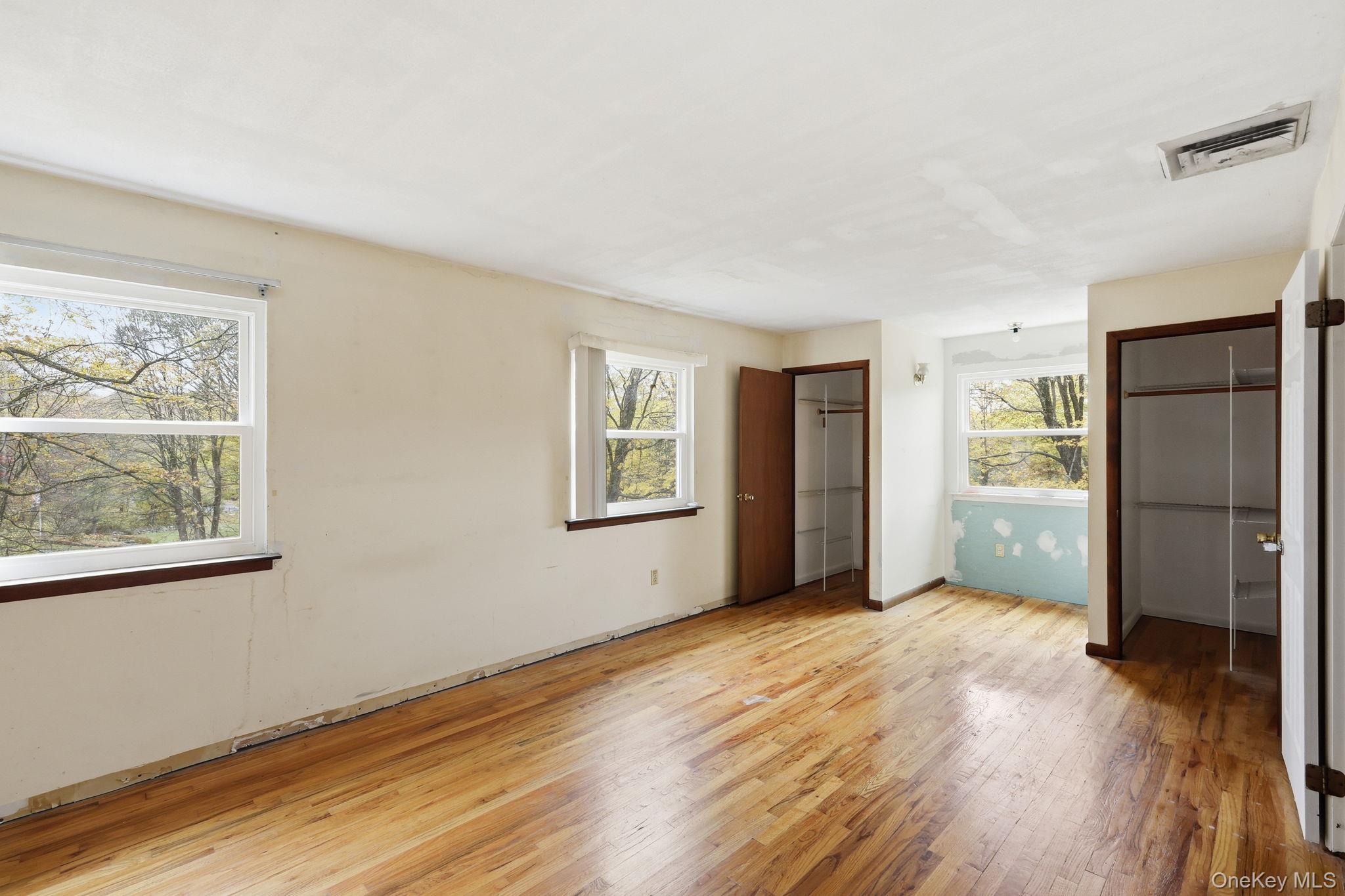 Single Family South  Dutchess County, NY 12531, MLS-924627-12