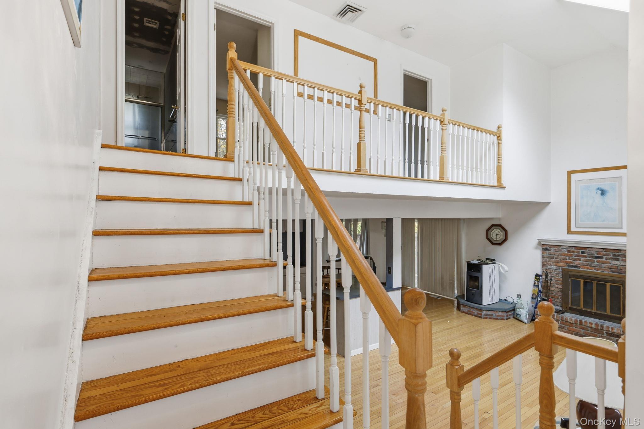 Single Family South  Dutchess County, NY 12531, MLS-924627-20