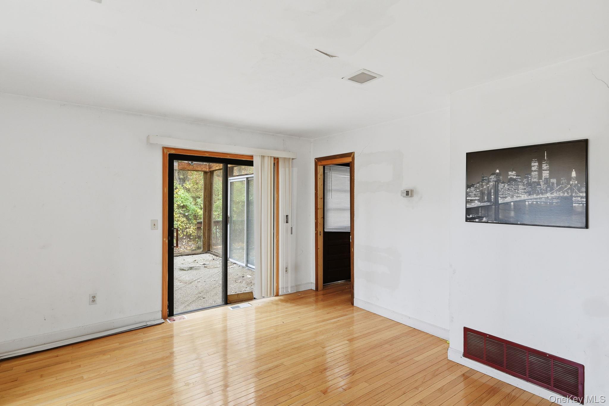 Single Family South  Dutchess County, NY 12531, MLS-924627-9