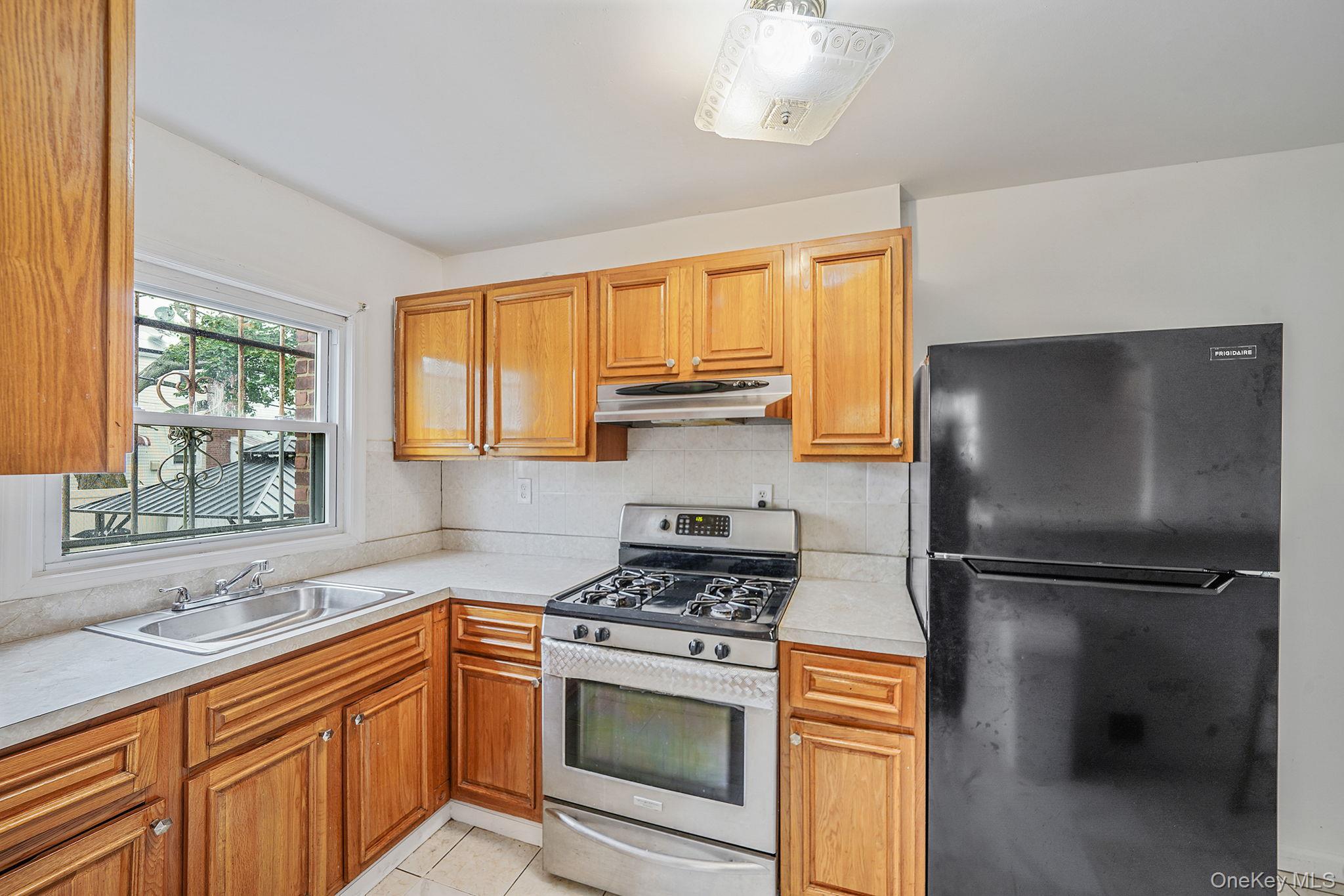 Single Family 149th  Queens, NY 11422, MLS-924671-10