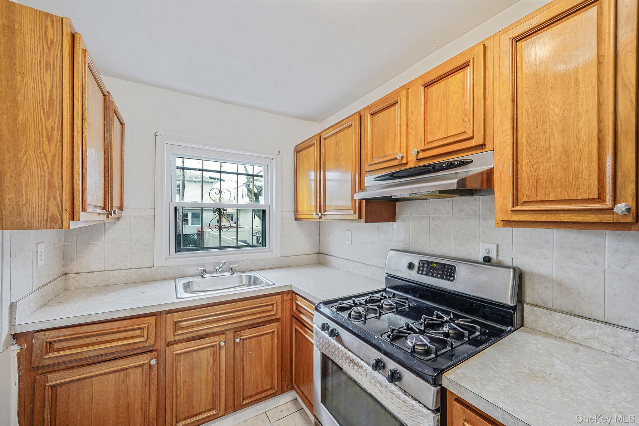 Single Family 149th  Queens, NY 11422, MLS-924671-9