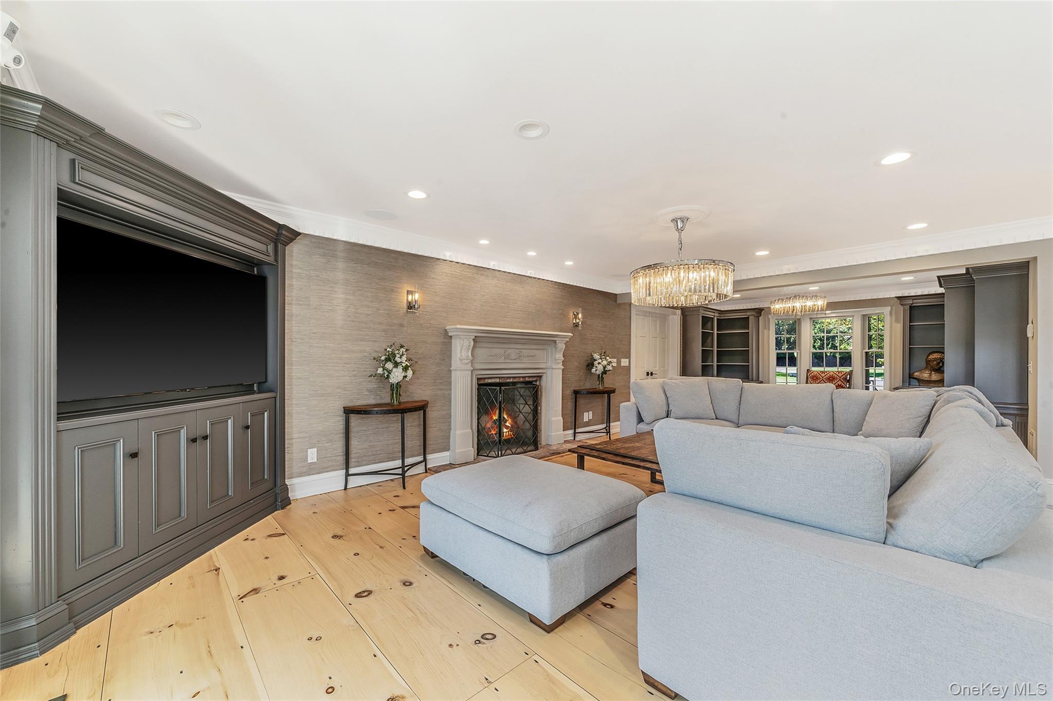 Single Family Maple Suffolk County, NY 11751, MLS-924680-15