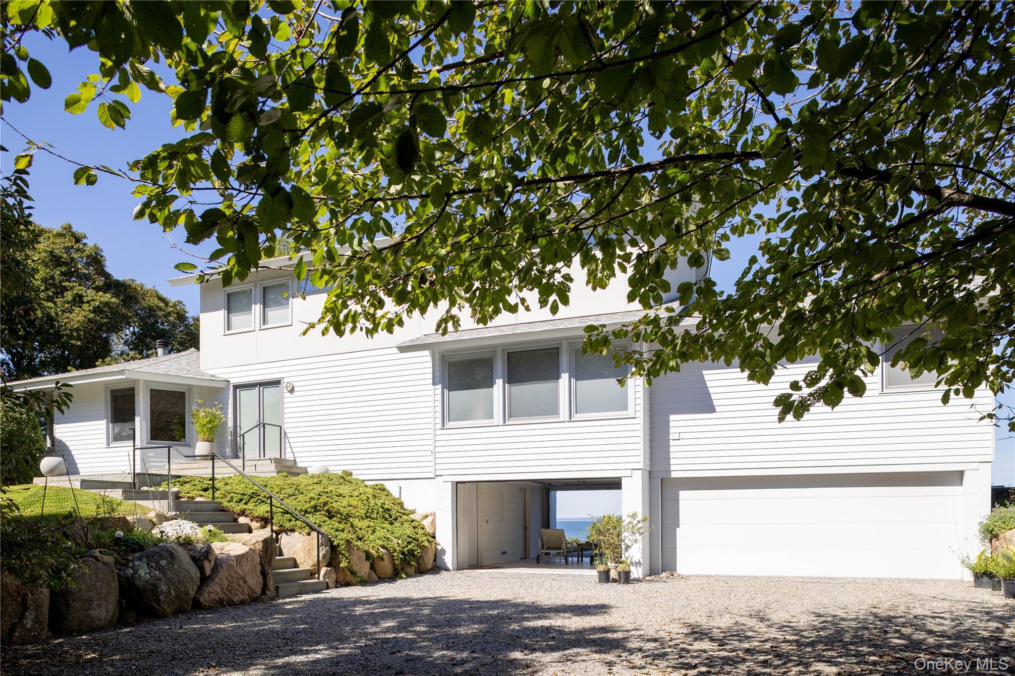 Single Family View Suffolk County, NY 11957, MLS-924682-4