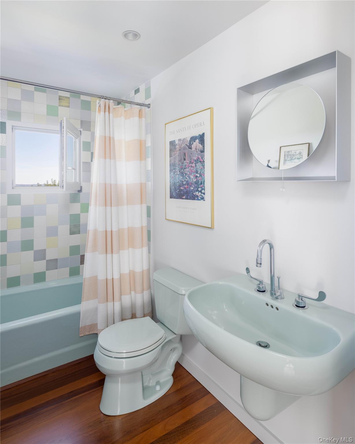 Single Family View Suffolk County, NY 11957, MLS-924682-9