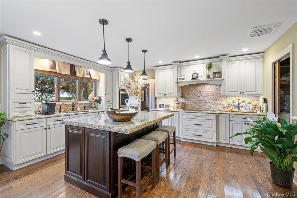 Single Family Brockmeyer Nassau County, NY 11758, MLS-924698-12