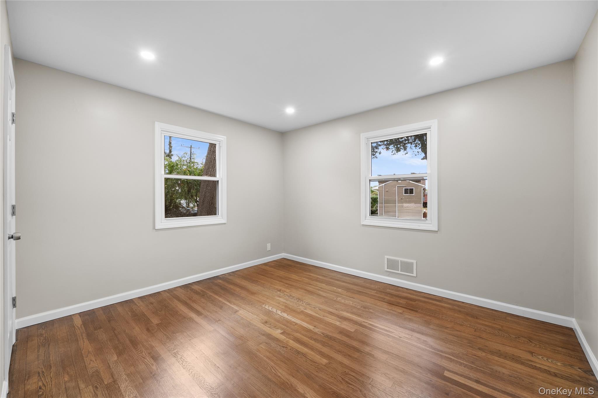 Single Family Phelps  Suffolk County, NY 11703, MLS-924704-12