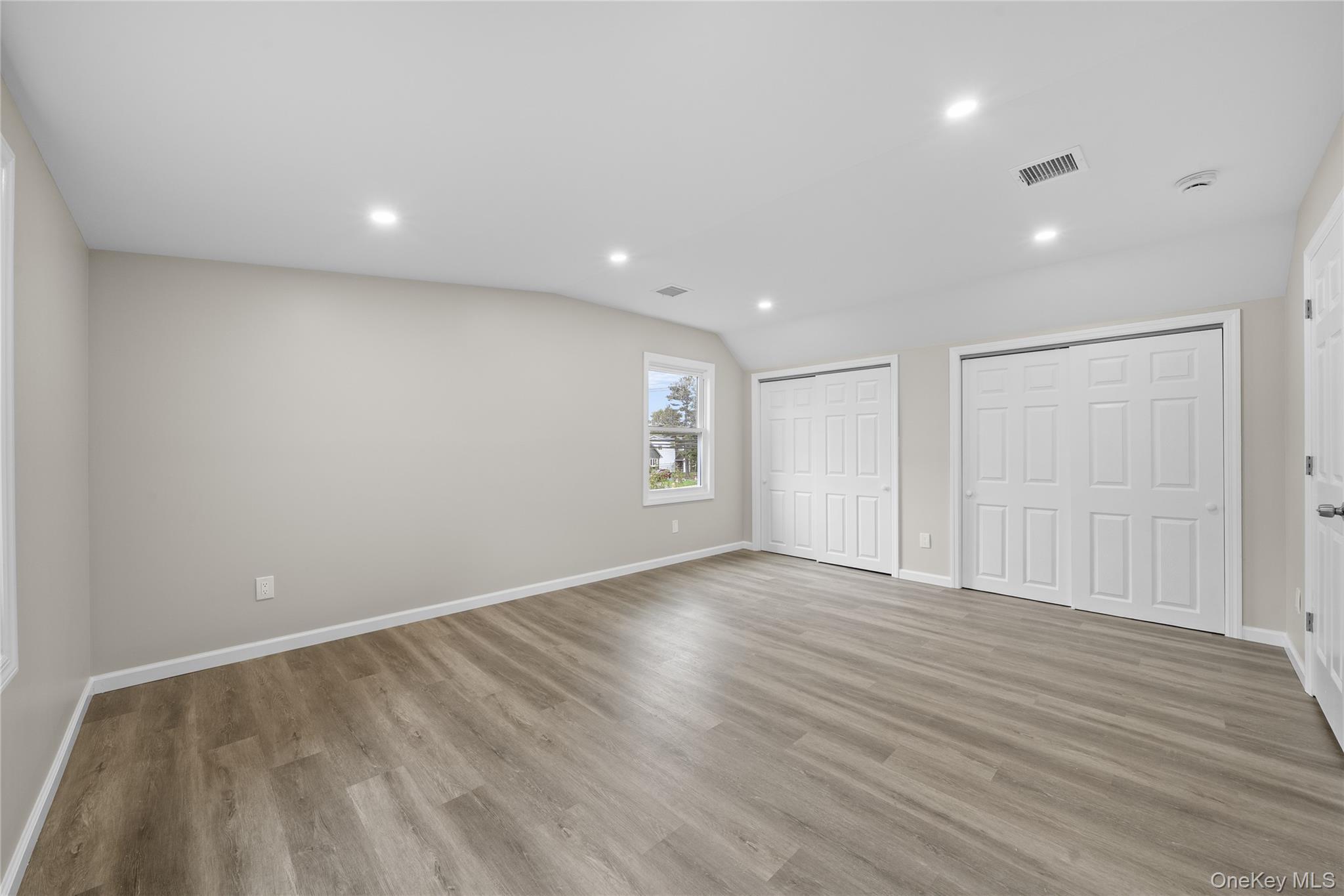 Single Family Phelps  Suffolk County, NY 11703, MLS-924704-8