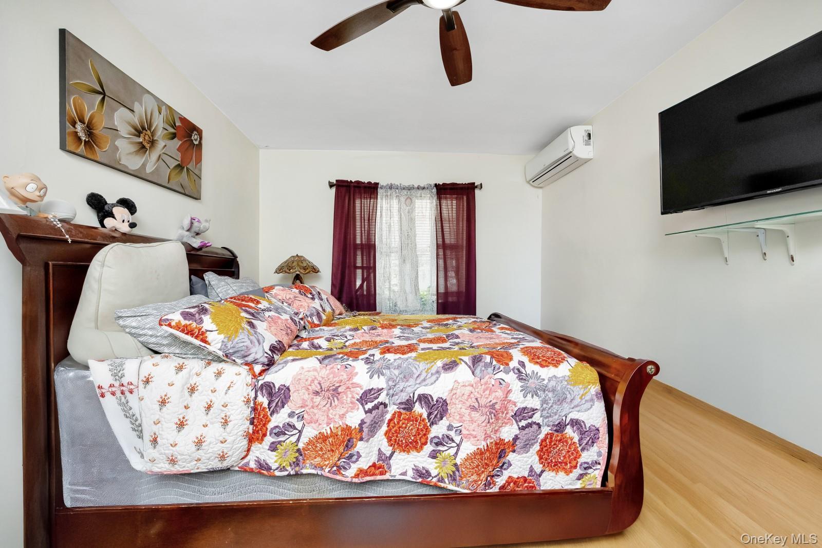 Single Family 69th  Queens, NY 11379, MLS-924712-8