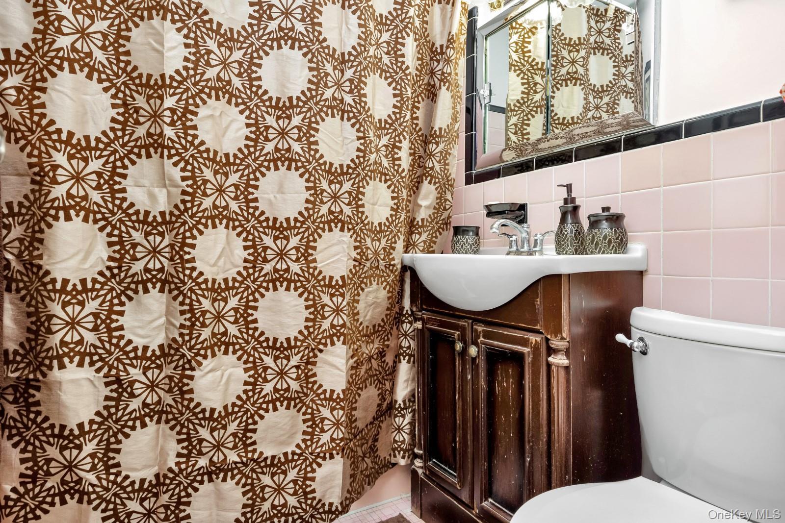 Single Family 69th  Queens, NY 11379, MLS-924712-9