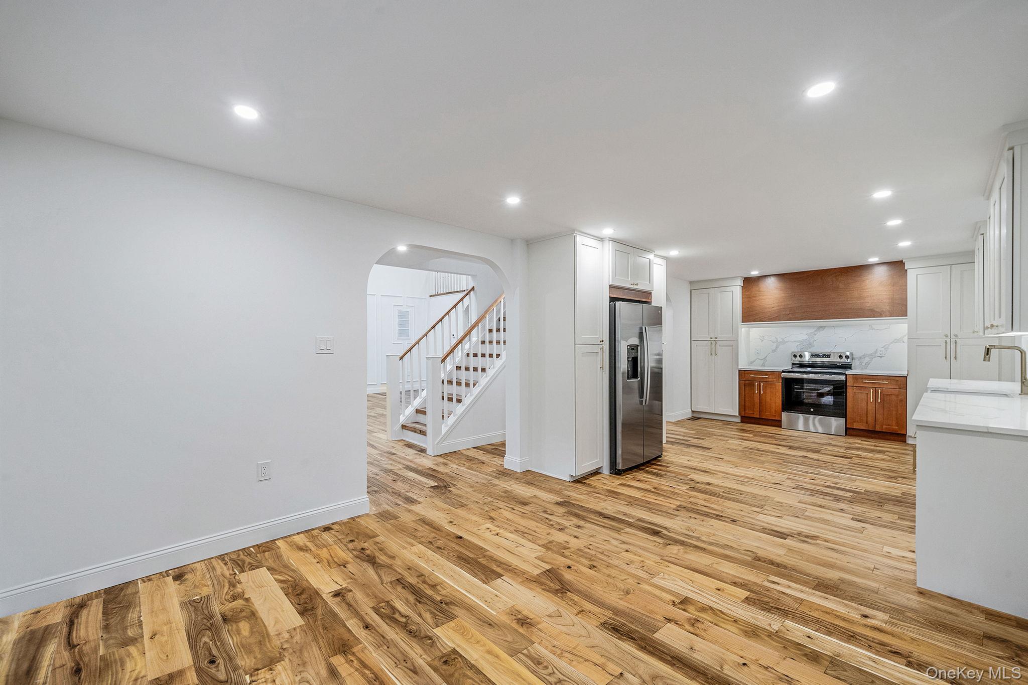 Single Family Connetquot  Suffolk County, NY 11769, MLS-924751-19