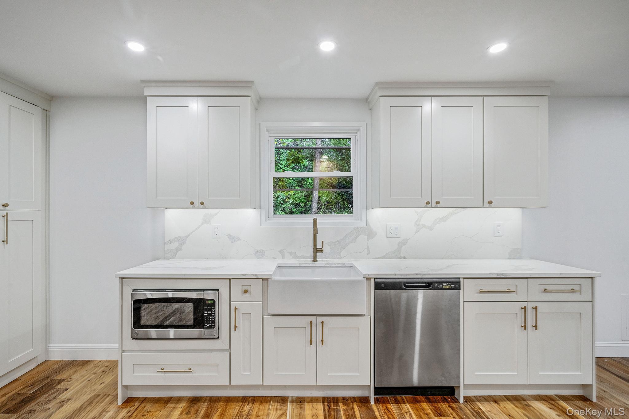 Single Family Connetquot  Suffolk County, NY 11769, MLS-924751-20