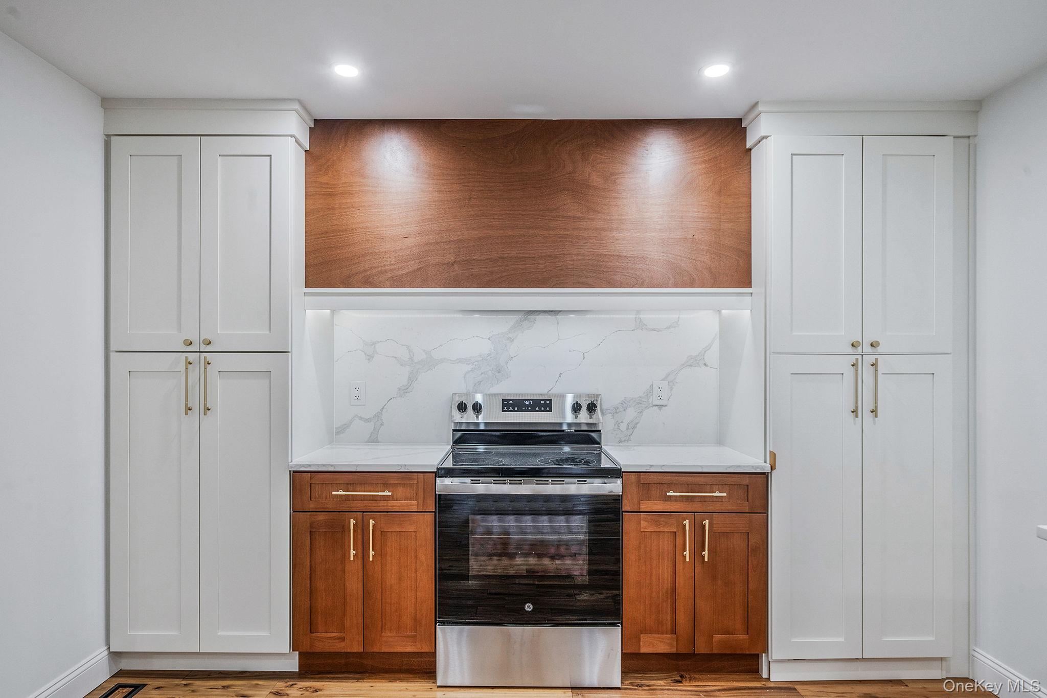 Single Family Connetquot  Suffolk County, NY 11769, MLS-924751-21