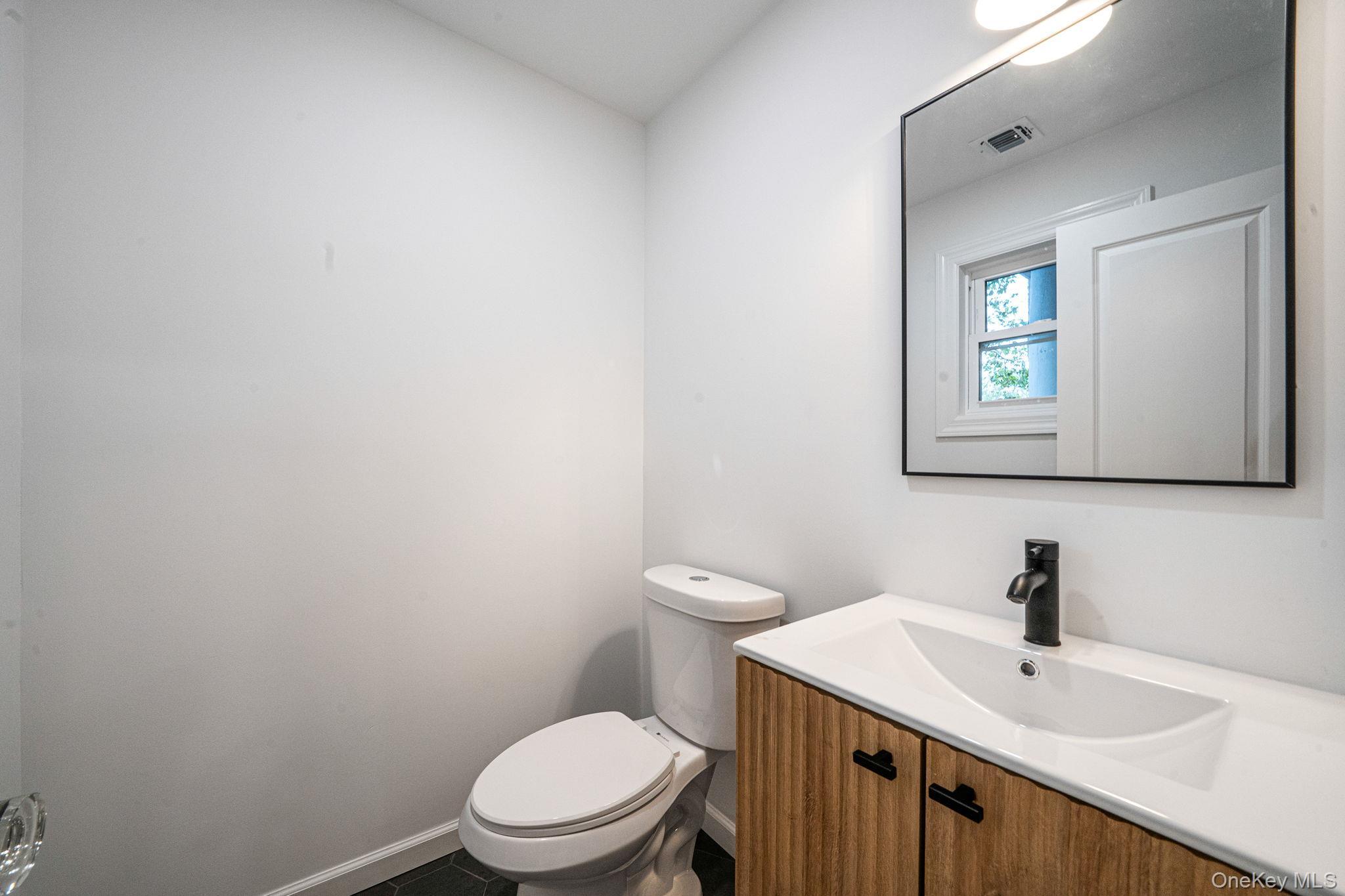 Single Family Connetquot  Suffolk County, NY 11769, MLS-924751-42