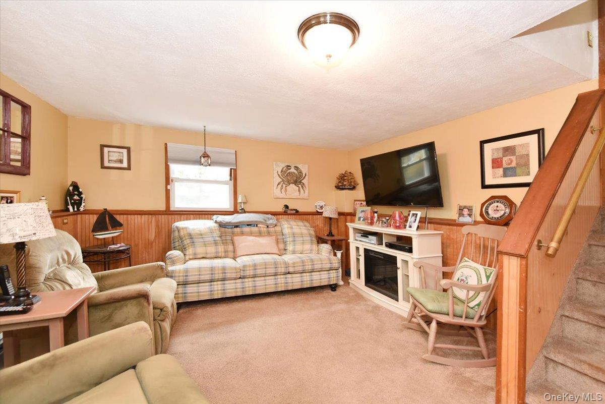 Single Family Ford  Nassau County, NY 11758, MLS-924762-17