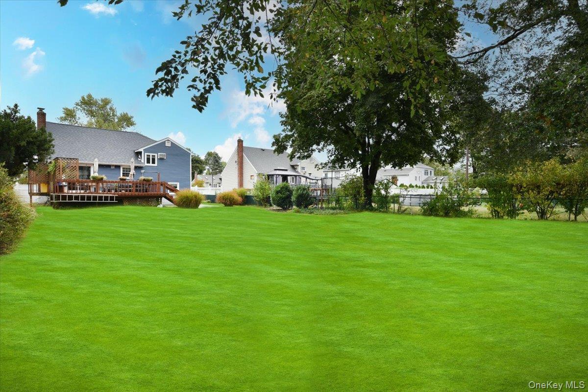 Single Family Ford  Nassau County, NY 11758, MLS-924762-25