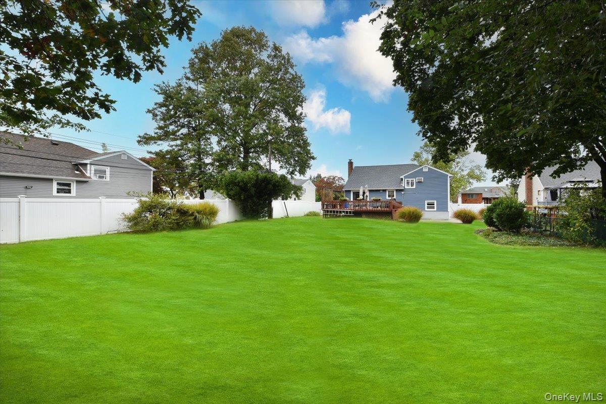 Single Family Ford  Nassau County, NY 11758, MLS-924762-26