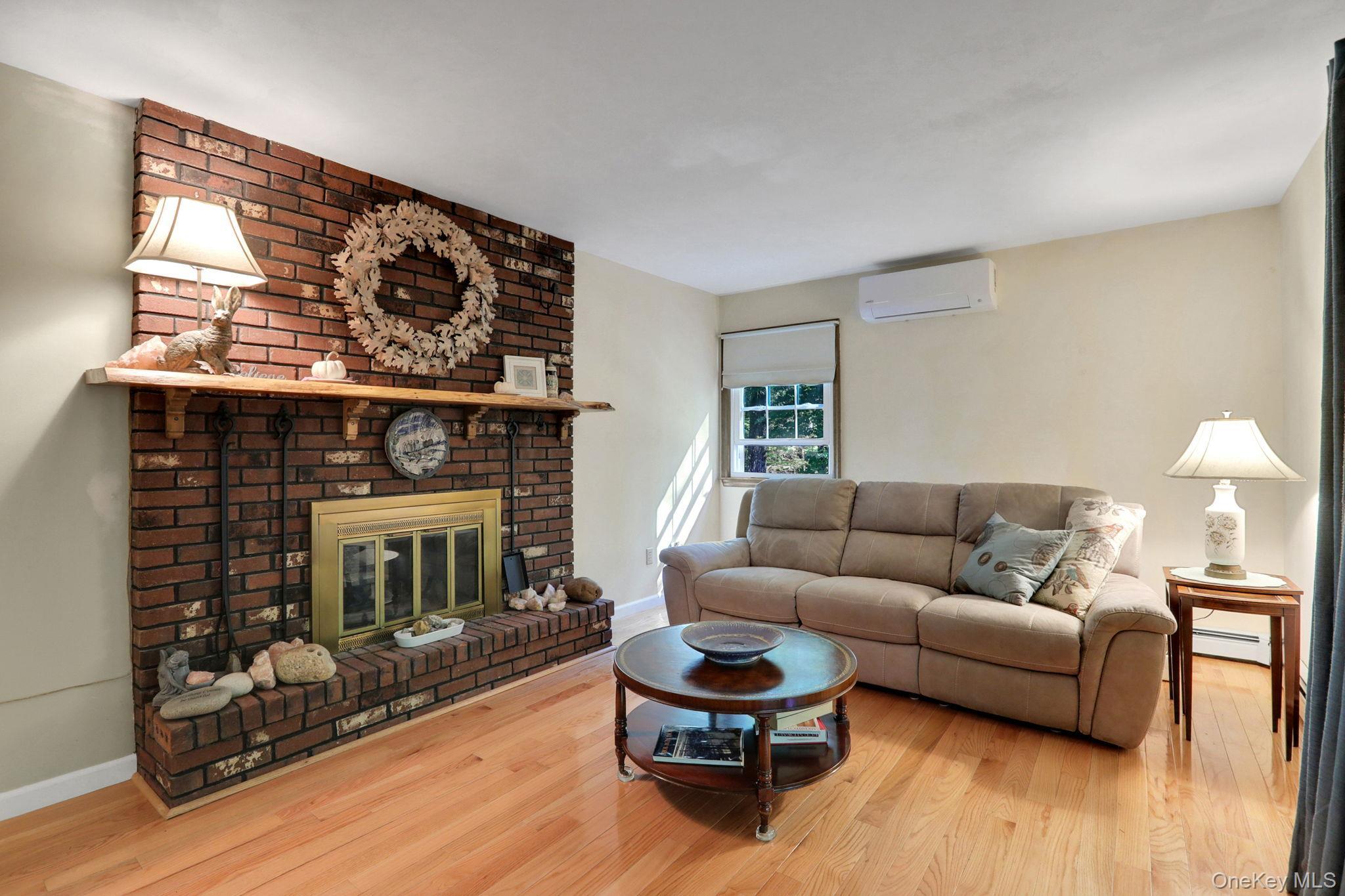 Single Family Old Post Ulster County, NY 12561, MLS-924777-17