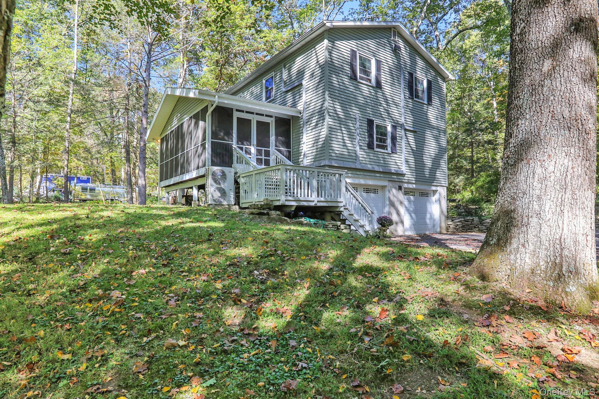 Single Family Old Post Ulster County, NY 12561, MLS-924777-32