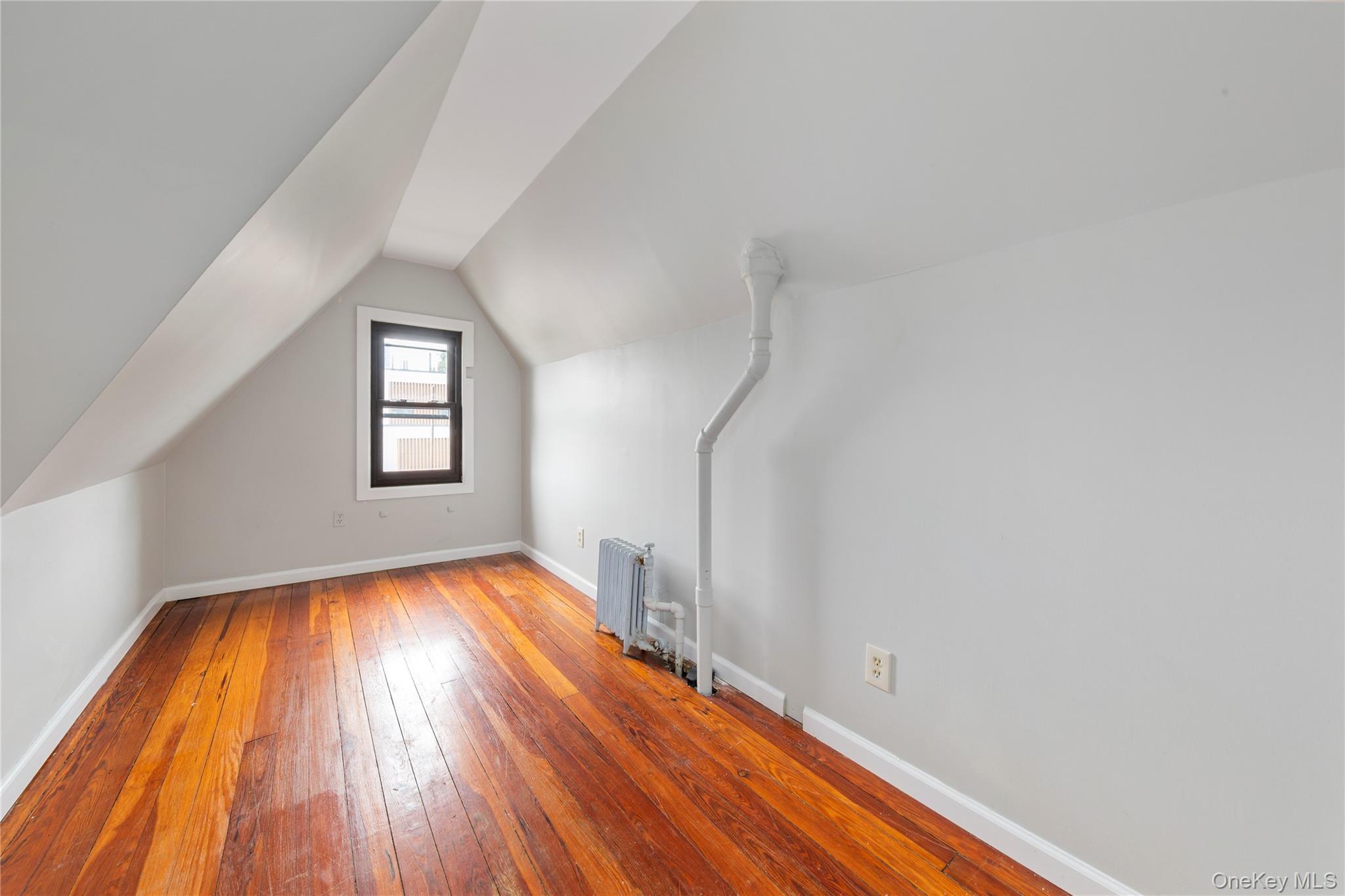 Single Family 35th  Queens, NY 11354, MLS-924781-24