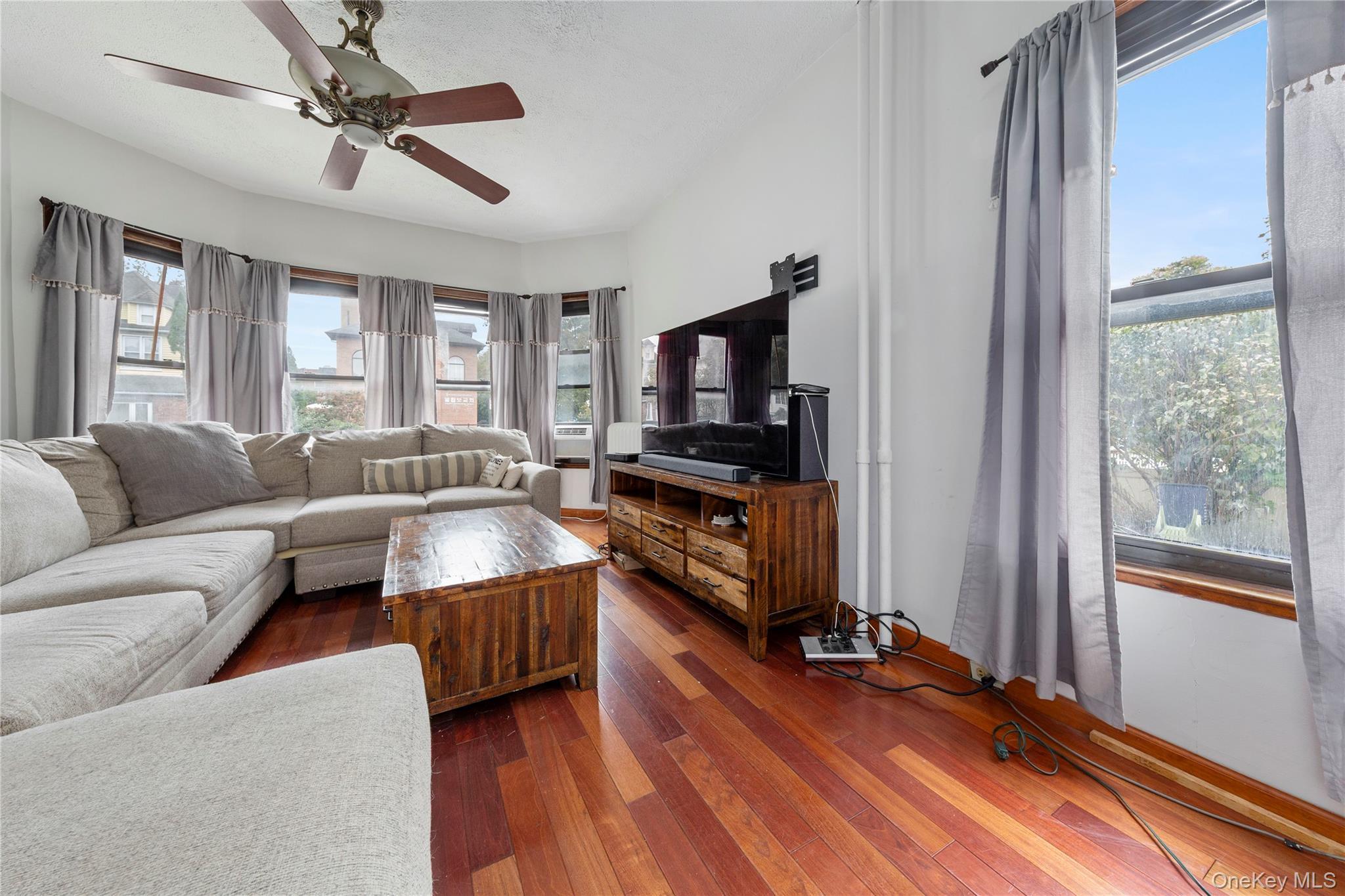 Single Family 35th  Queens, NY 11354, MLS-924781-6