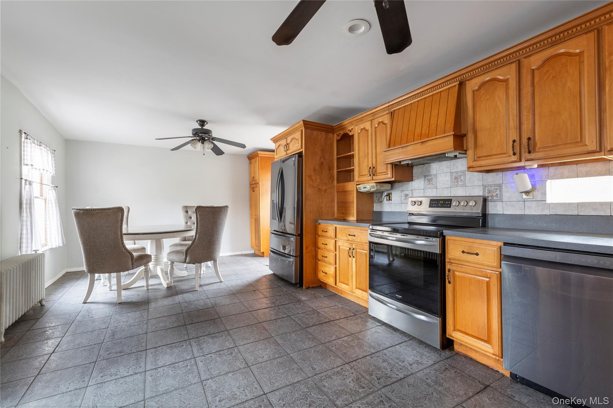 Single Family 35th  Queens, NY 11354, MLS-924781-9