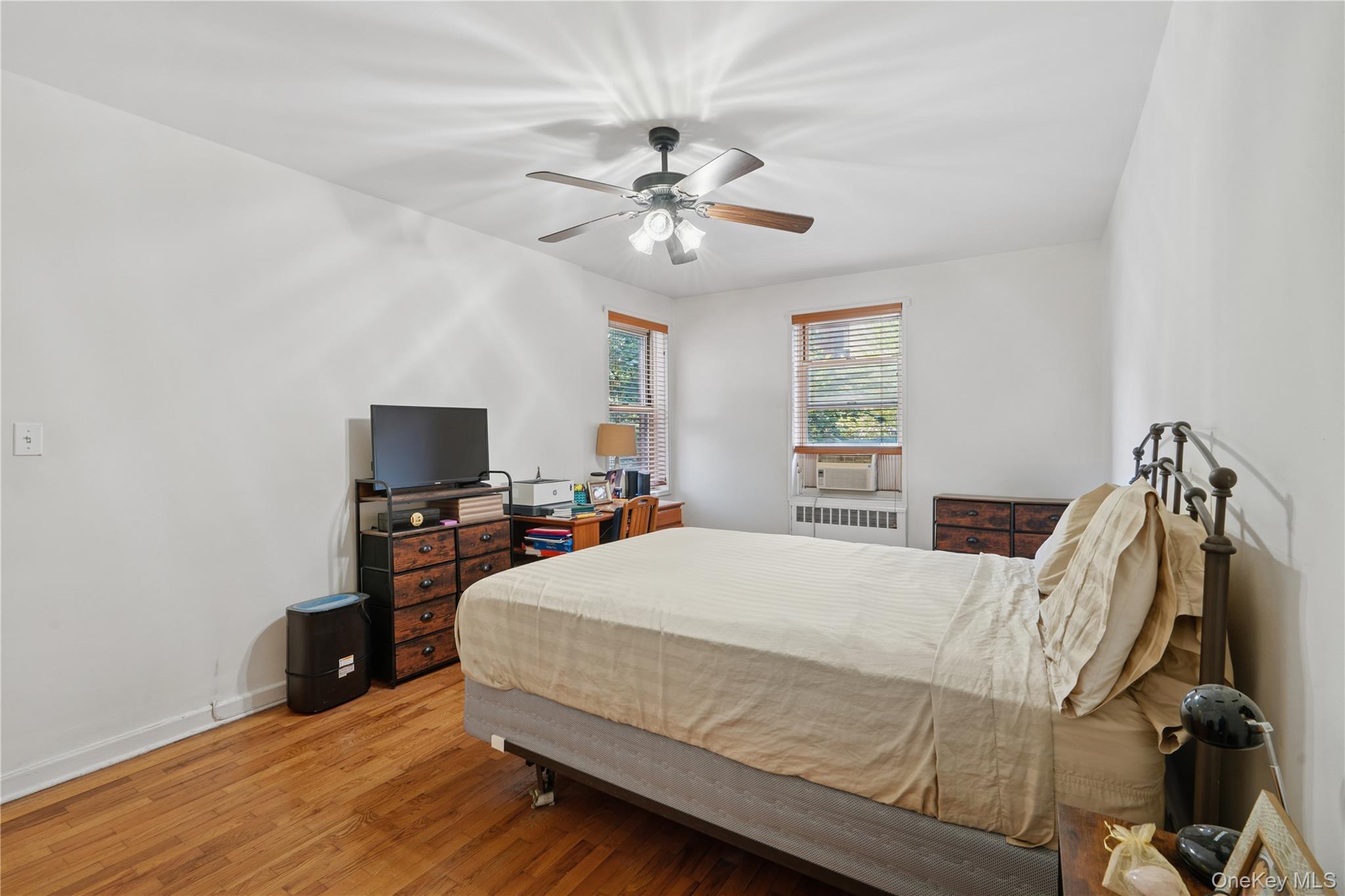 Coop Yellowstone  Queens, NY 11375, MLS-924794-10