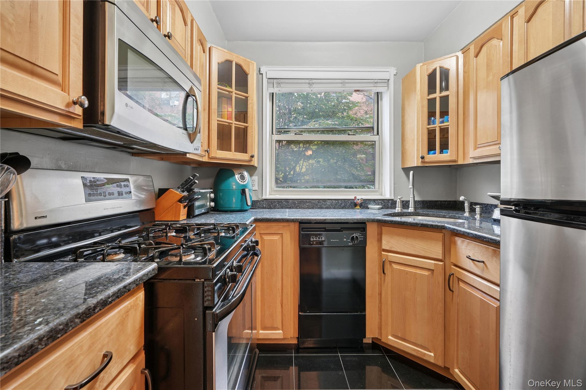 Coop Yellowstone  Queens, NY 11375, MLS-924794-3