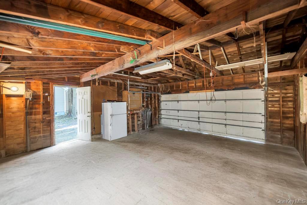 Single Family Elm Suffolk County, NY 11951, MLS-924799-12