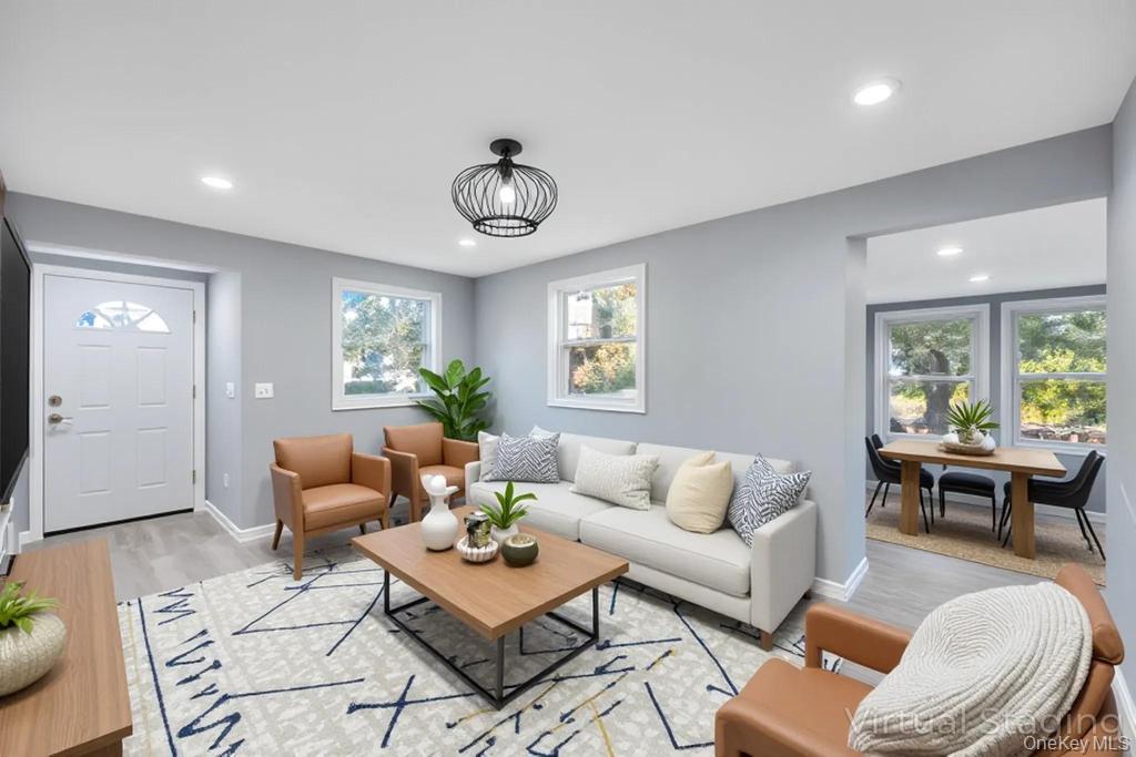 Single Family Elm Suffolk County, NY 11951, MLS-924799-16