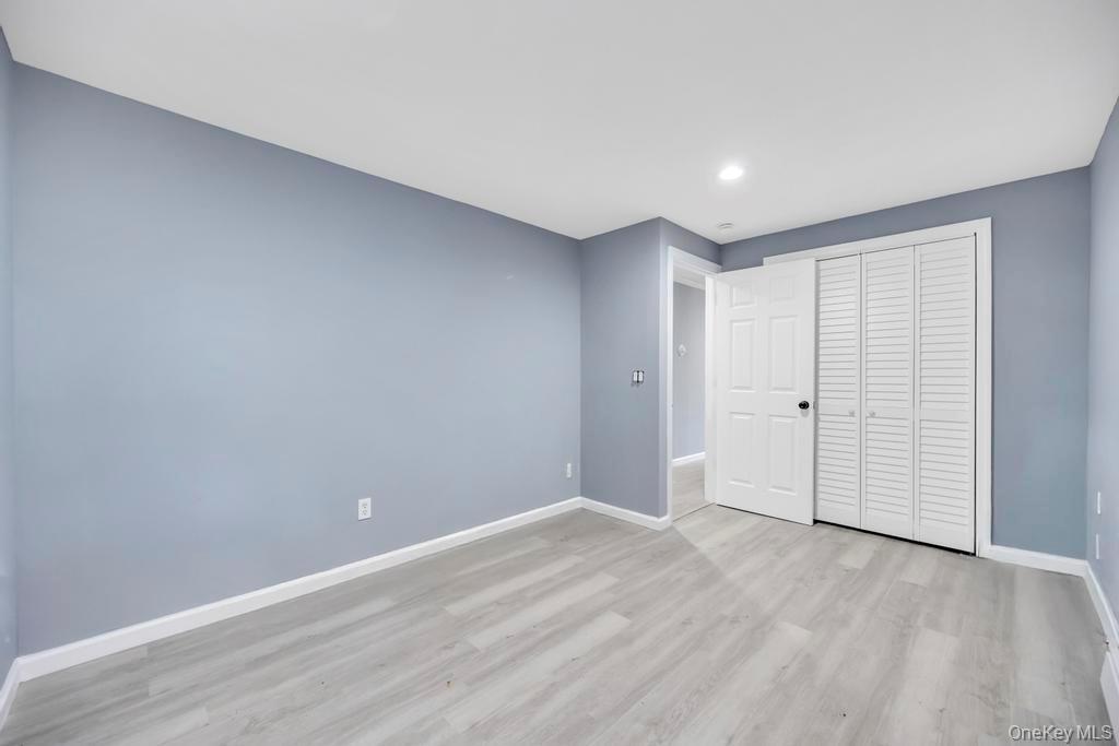 Single Family Elm Suffolk County, NY 11951, MLS-924799-28