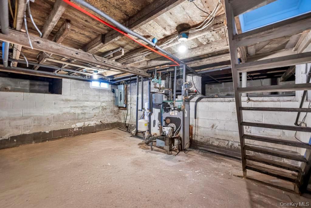 Single Family Elm Suffolk County, NY 11951, MLS-924799-34