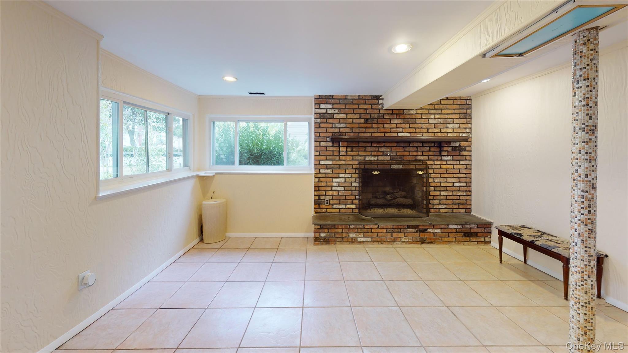 Single Family Carlls  Suffolk County, NY 11729, MLS-924804-16