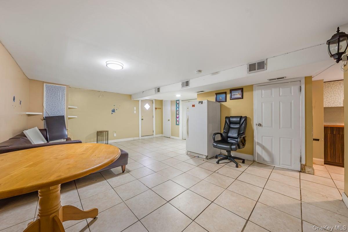 Single Family Springfield Queens, NY 11413, MLS-924808-15