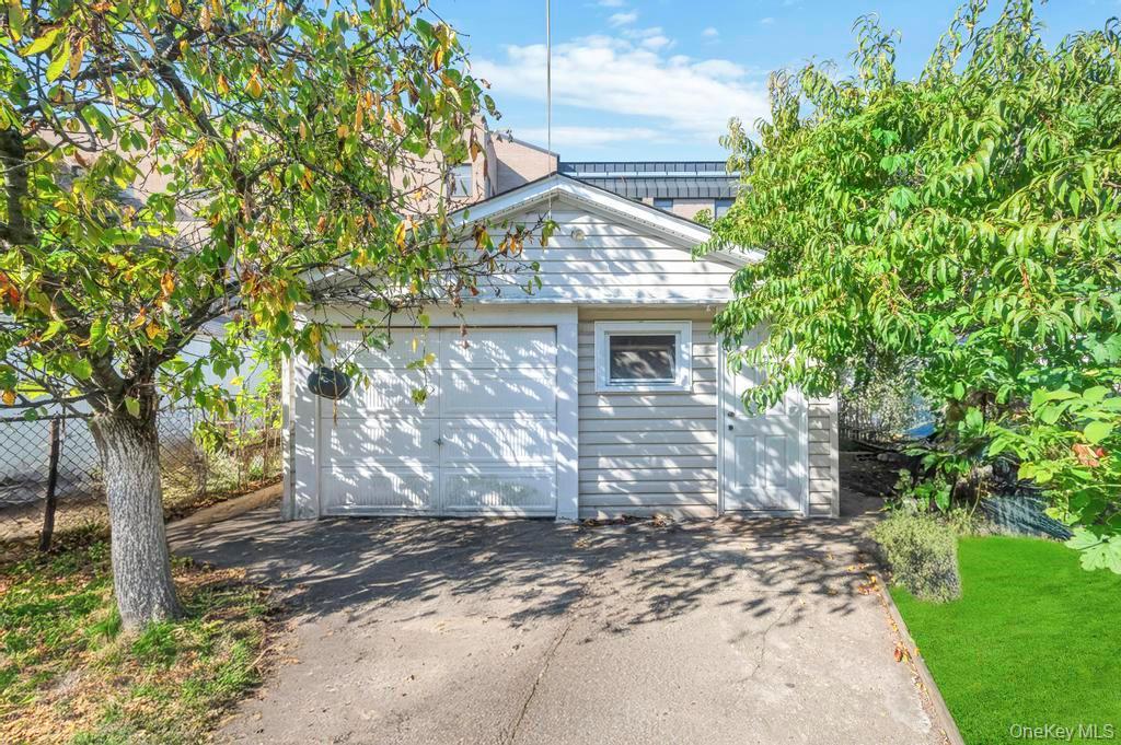 Single Family 164th  Queens, NY 11432, MLS-924816-32