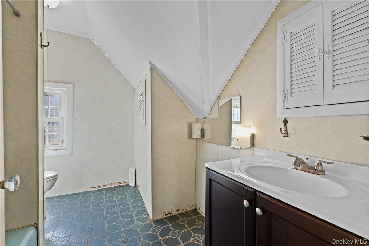 Single Family Washington  Nassau County, NY 11520, MLS-924834-12