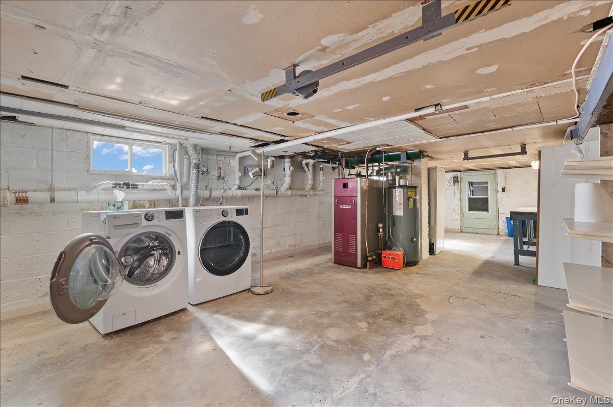 Single Family Washington  Nassau County, NY 11520, MLS-924834-21