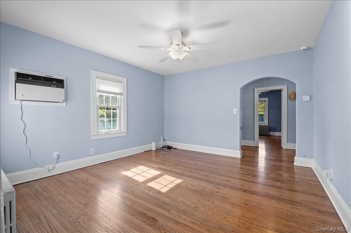 Single Family Washington  Nassau County, NY 11520, MLS-924834-7