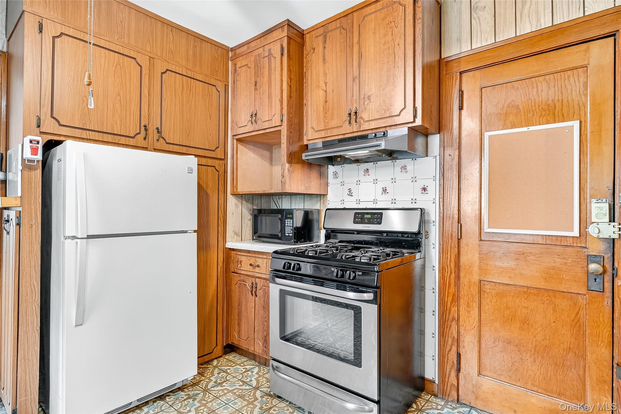 Single Family Oakwood  Rockland County, NY 10954, MLS-924858-12