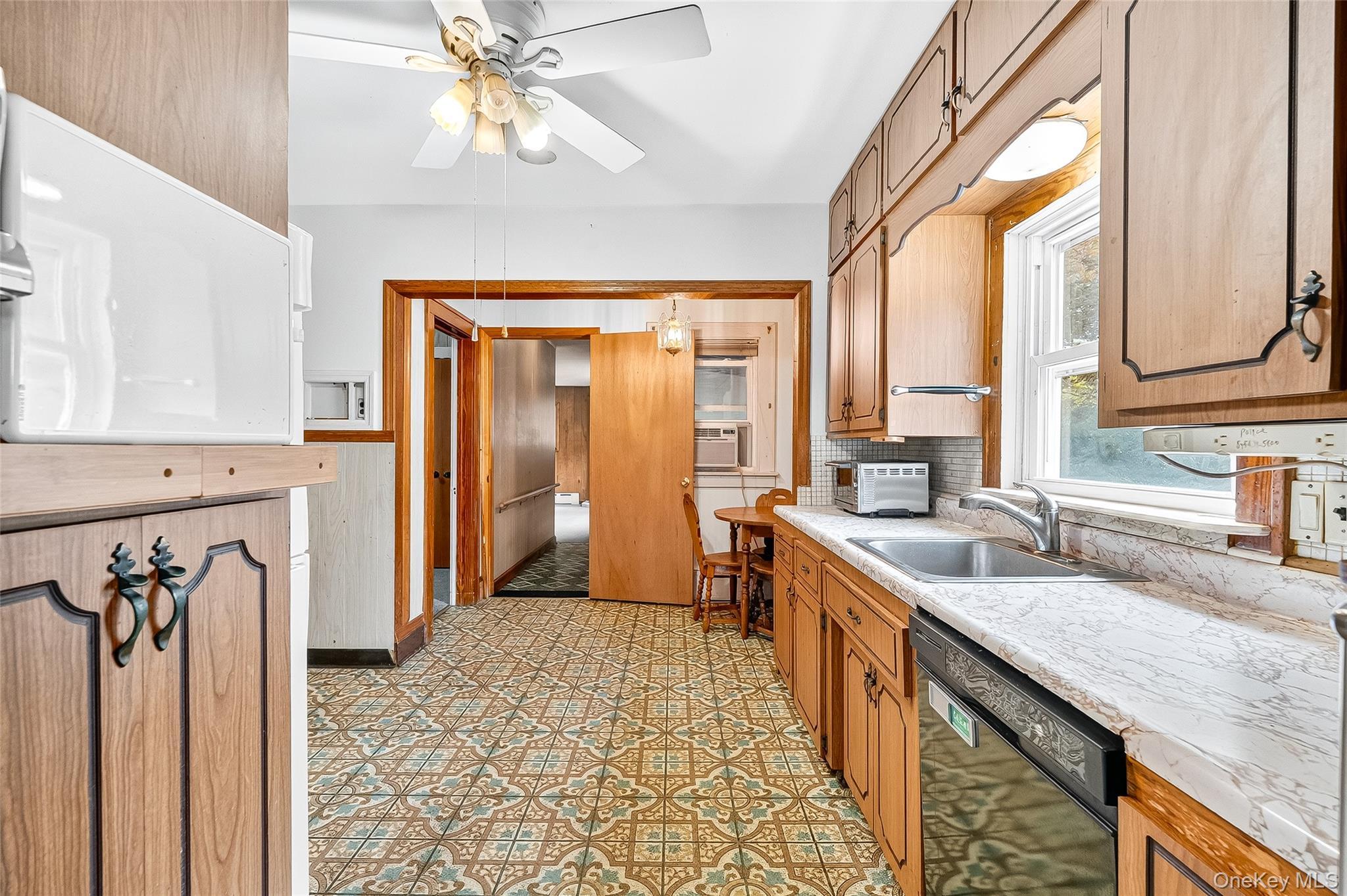 Single Family Oakwood  Rockland County, NY 10954, MLS-924858-9