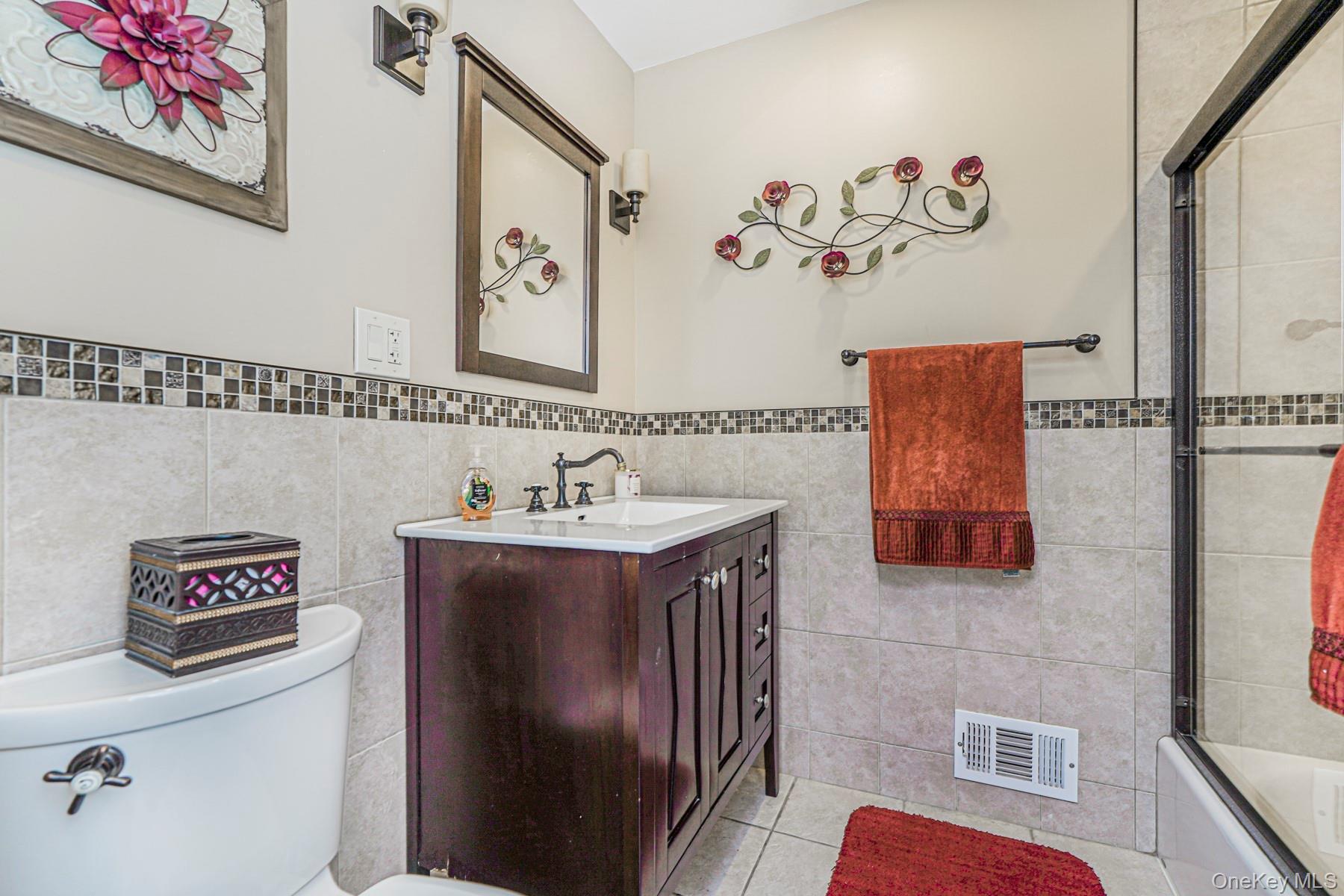 Single Family Woehrle Staten Island, NY 10312, MLS-924879-22