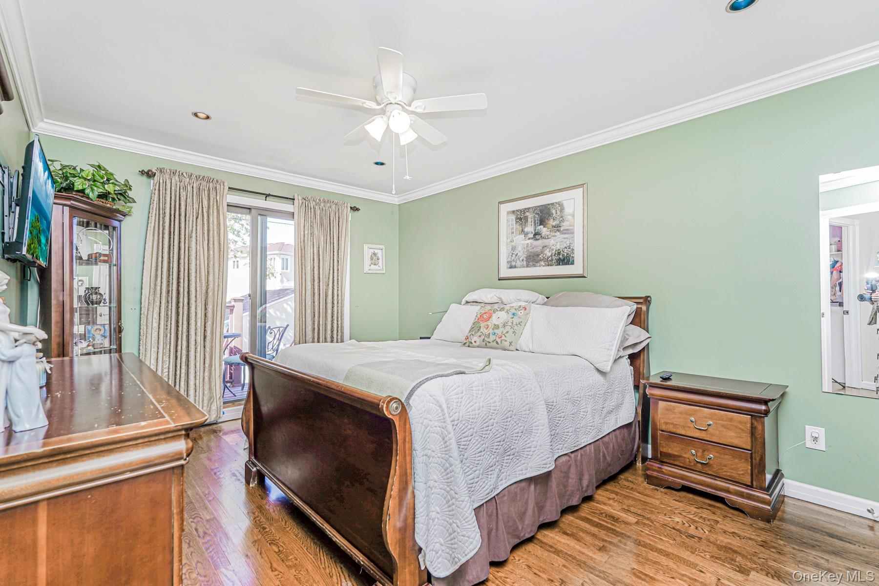 Single Family Woehrle Staten Island, NY 10312, MLS-924879-32