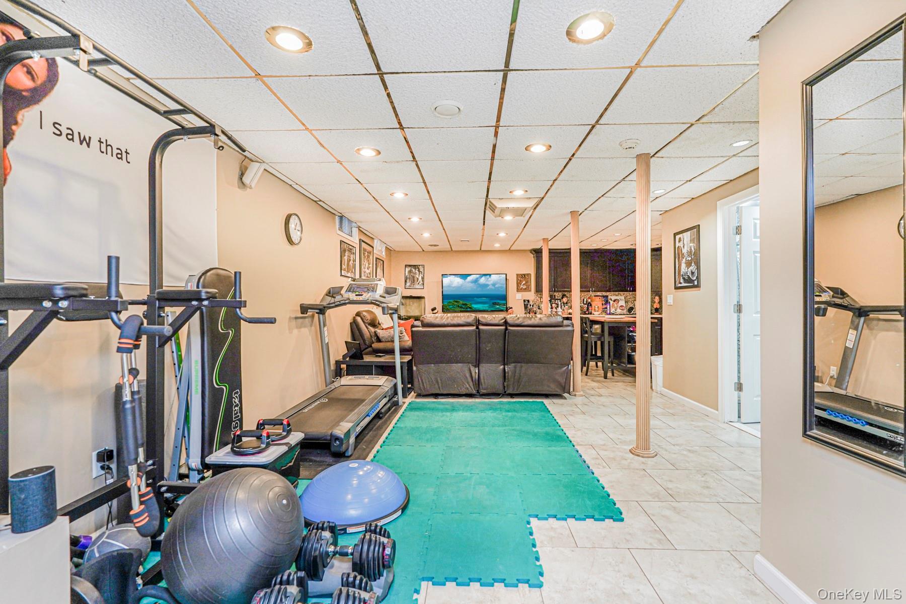 Single Family Woehrle Staten Island, NY 10312, MLS-924879-35