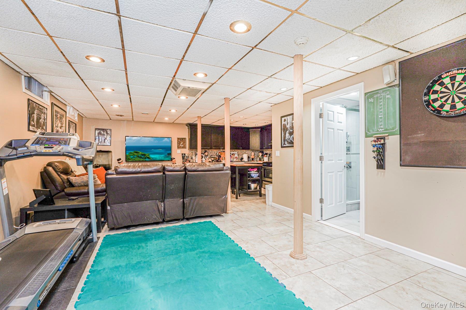 Single Family Woehrle Staten Island, NY 10312, MLS-924879-37