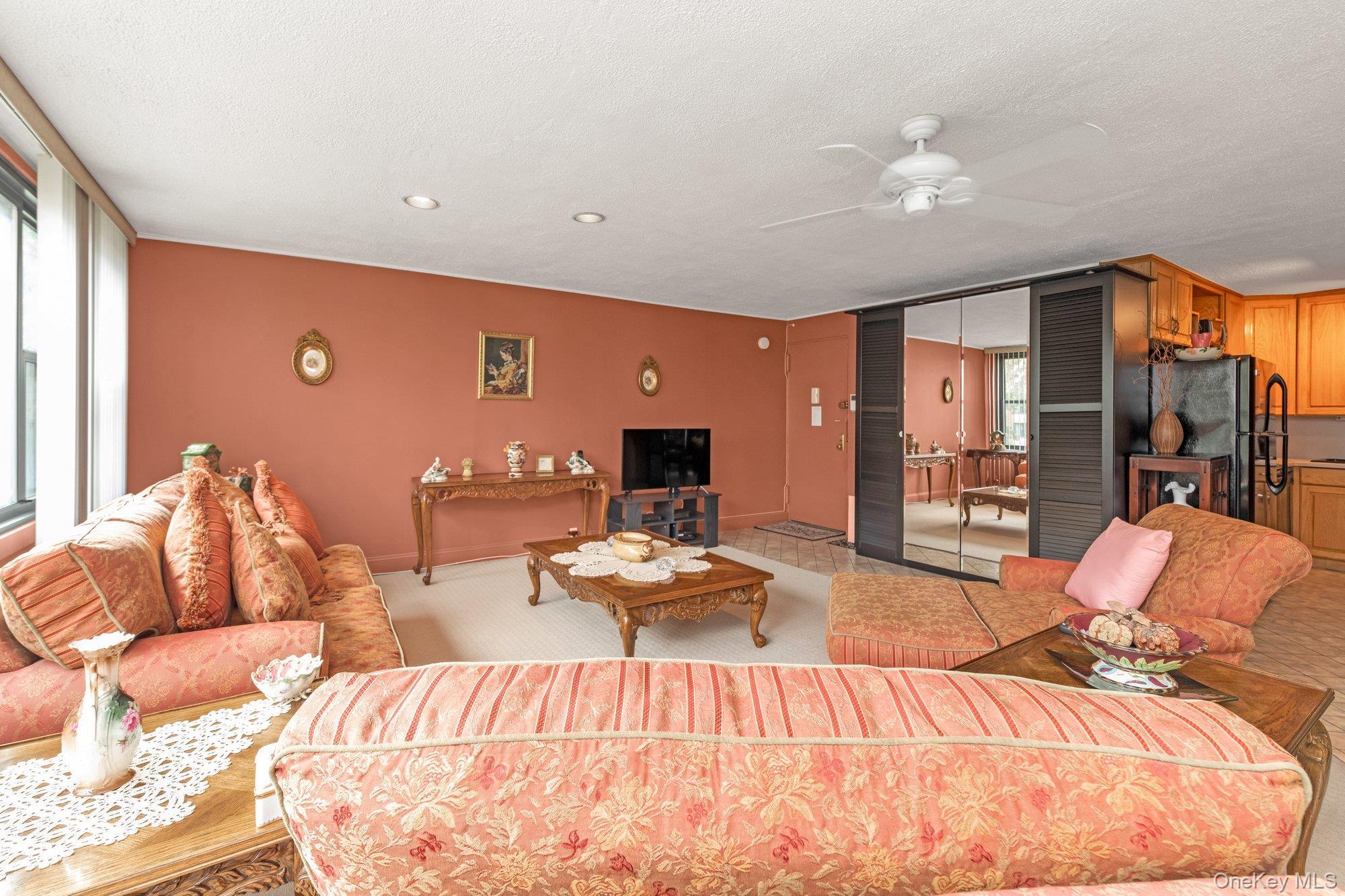 Coop 162 St  Queens, NY 11357, MLS-924881-3