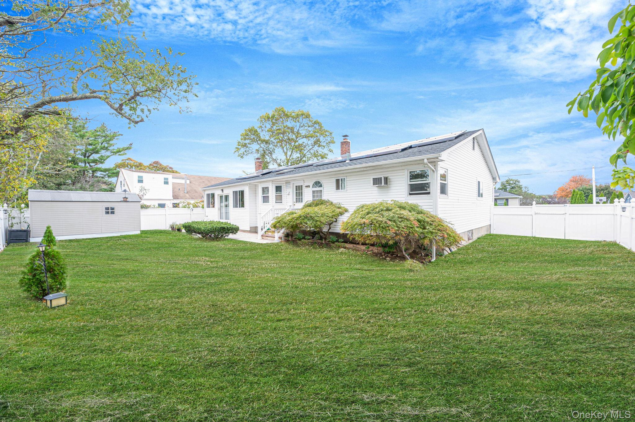 Single Family Francisco  Suffolk County, NY 11722, MLS-924884-32